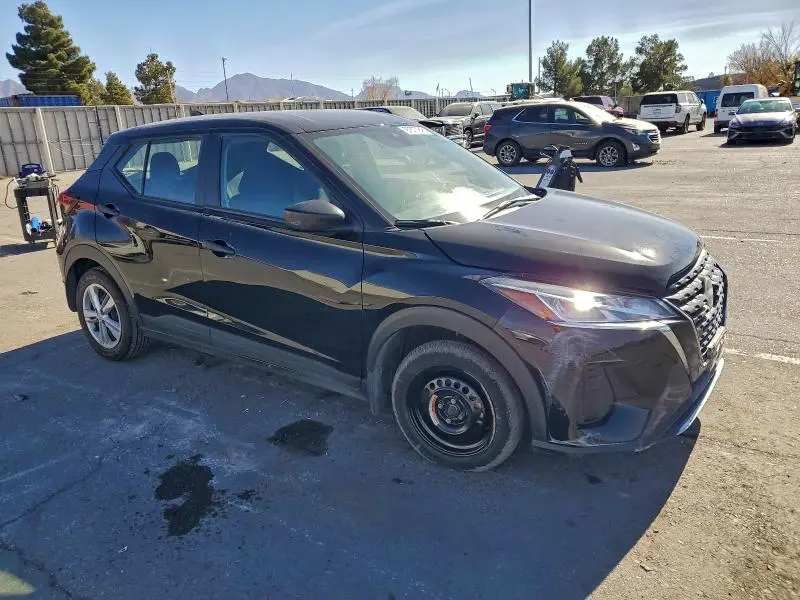 2024 NISSAN KICKS S  