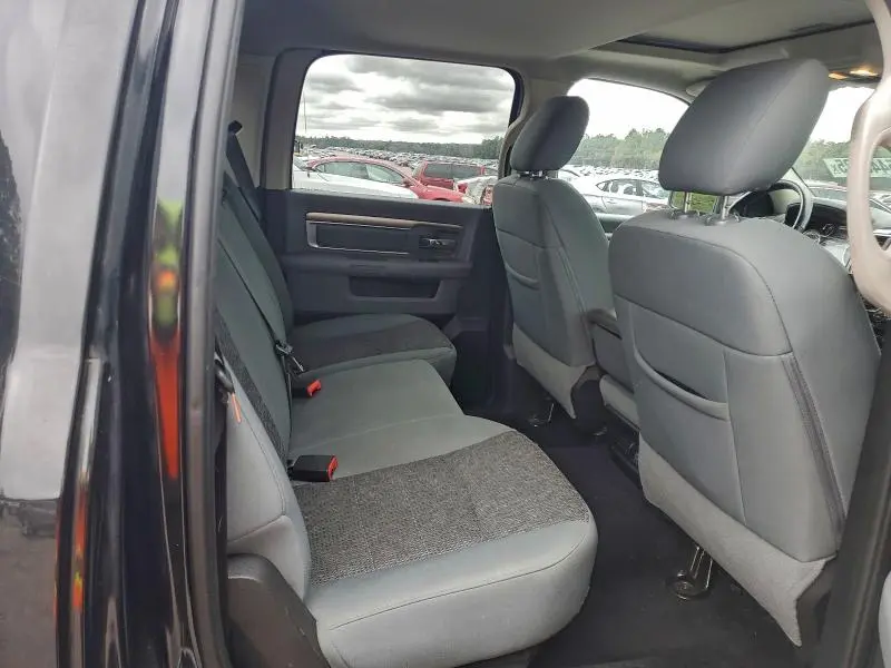 2019 RAM 1500 CLASSIC SLT  