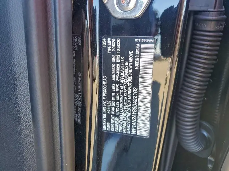 2025 PORSCHE CAYENNE SE HYBRID  