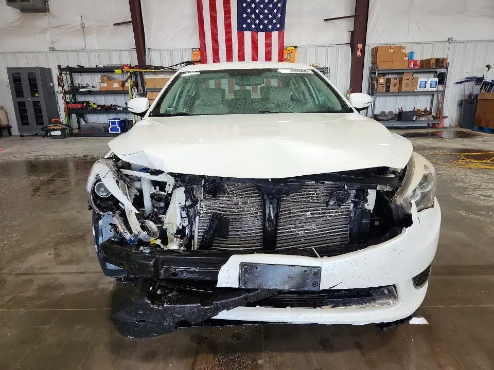 2015 KIA CADENZA PREMIUM  