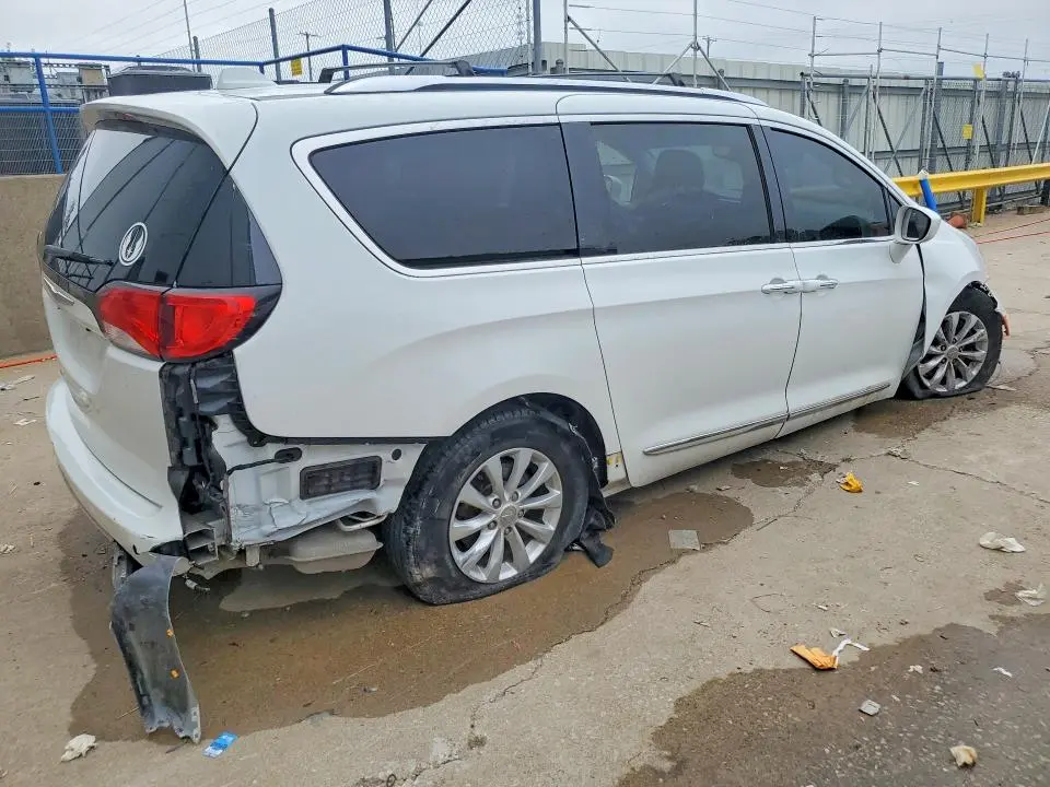 2019 CHRYSLER PACIFICA TOURING L  