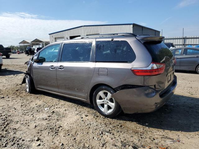 2017 TOYOTA SIENNA LE