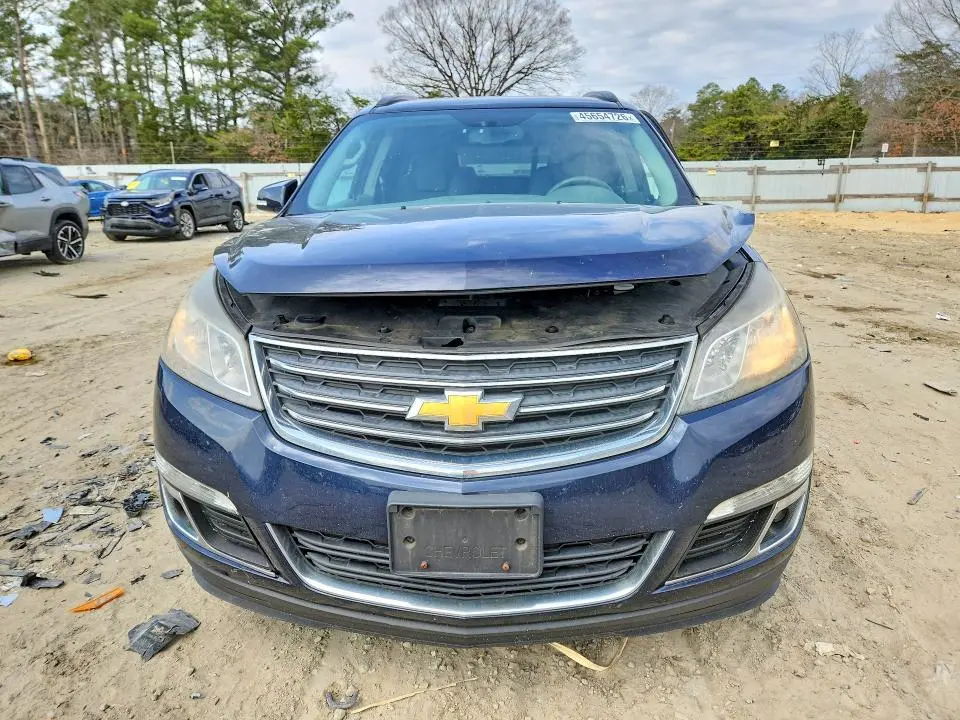 2017 CHEVROLET TRAVERSE LT  