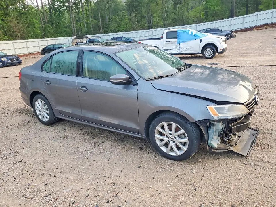 2011 VOLKSWAGEN JETTA SE  