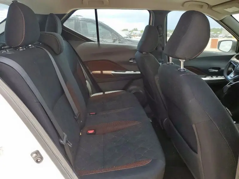 2018 NISSAN KICKS S  