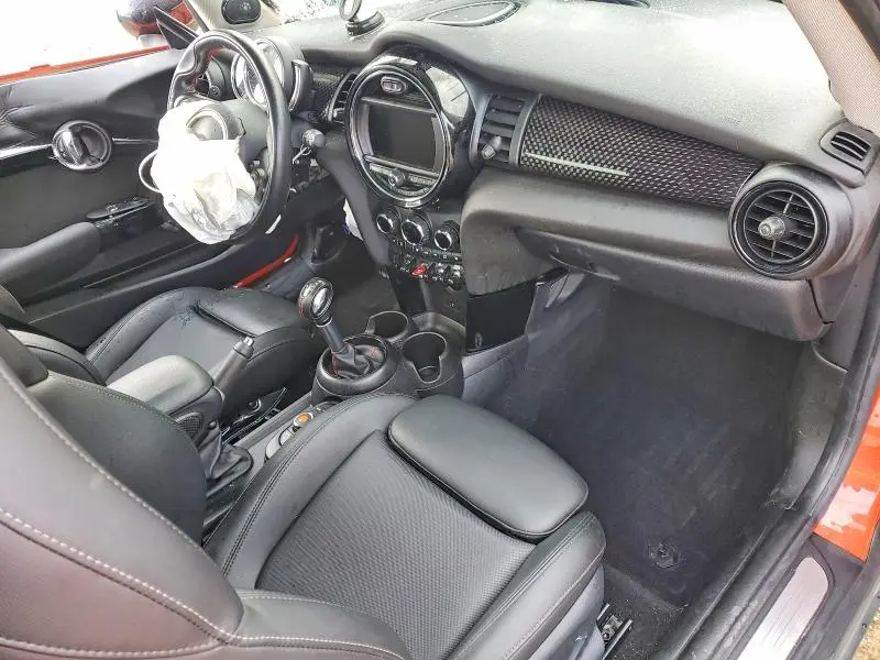 2019 MINI COOPER   