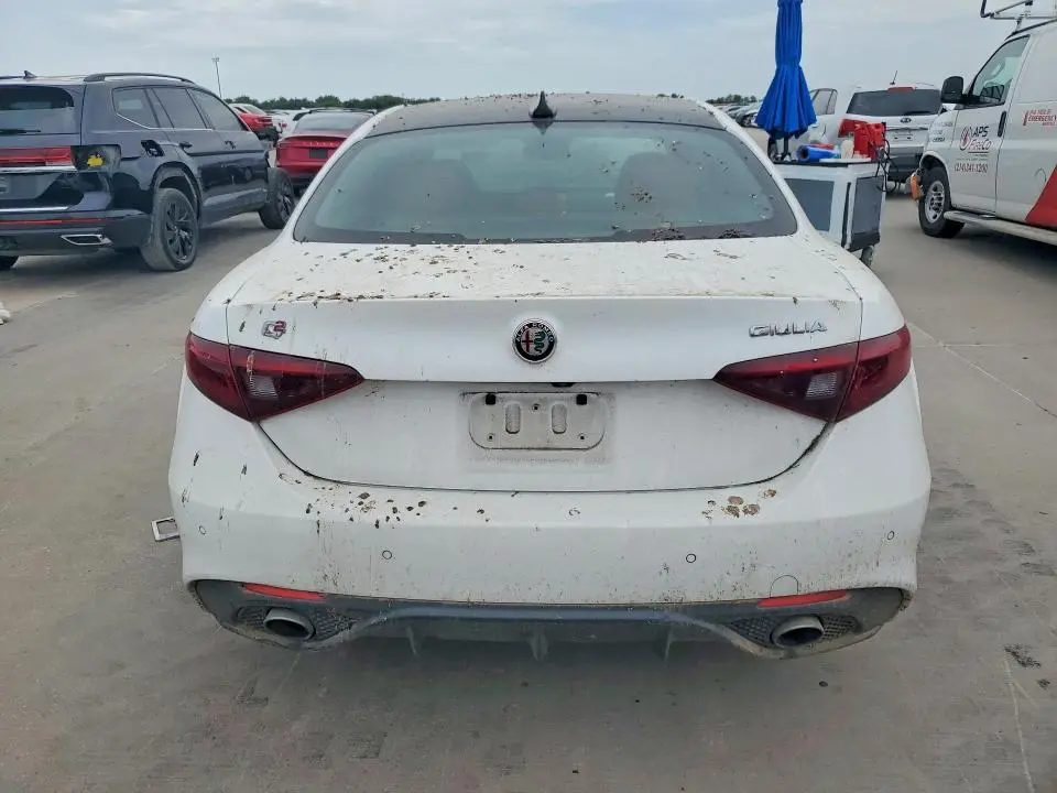 2017 ALFA ROMEO GIULIA TI  