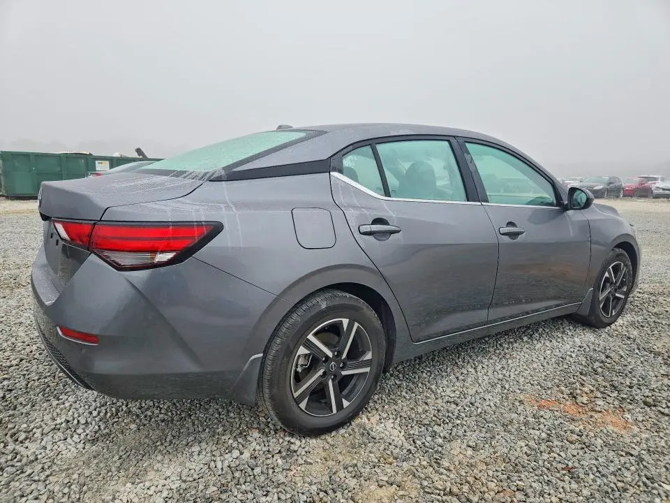 2025 NISSAN SENTRA SV  