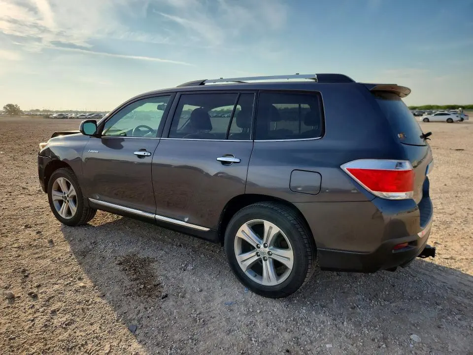 2013 TOYOTA HIGHLANDER LIMITED  