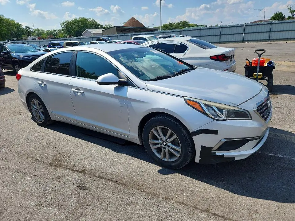 2016 HYUNDAI SONATA SE  