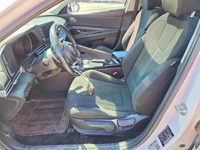 2021 HYUNDAI ELANTRA SEL  