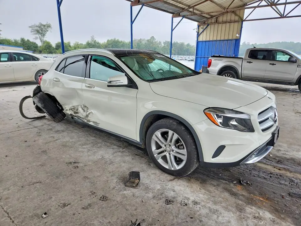 2017 MERCEDES-BENZ GLA 250  
