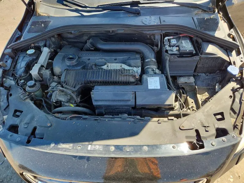2013 VOLVO S60 T5  