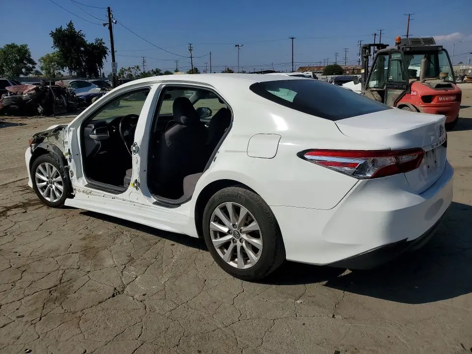 2018 TOYOTA CAMRY LE  