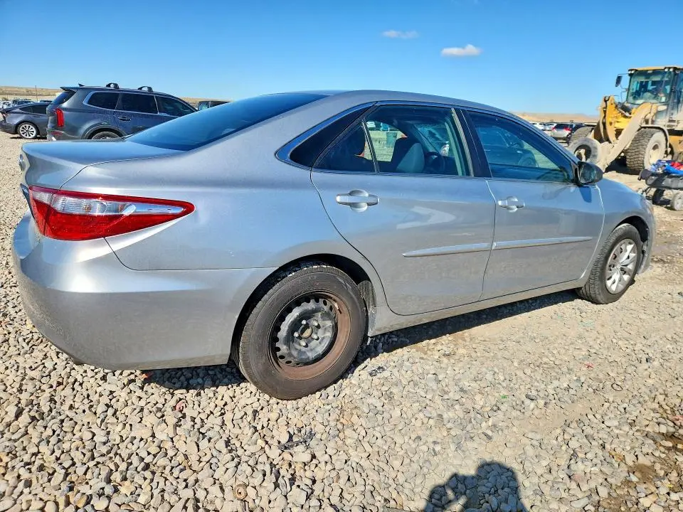 2015 TOYOTA CAMRY LE  