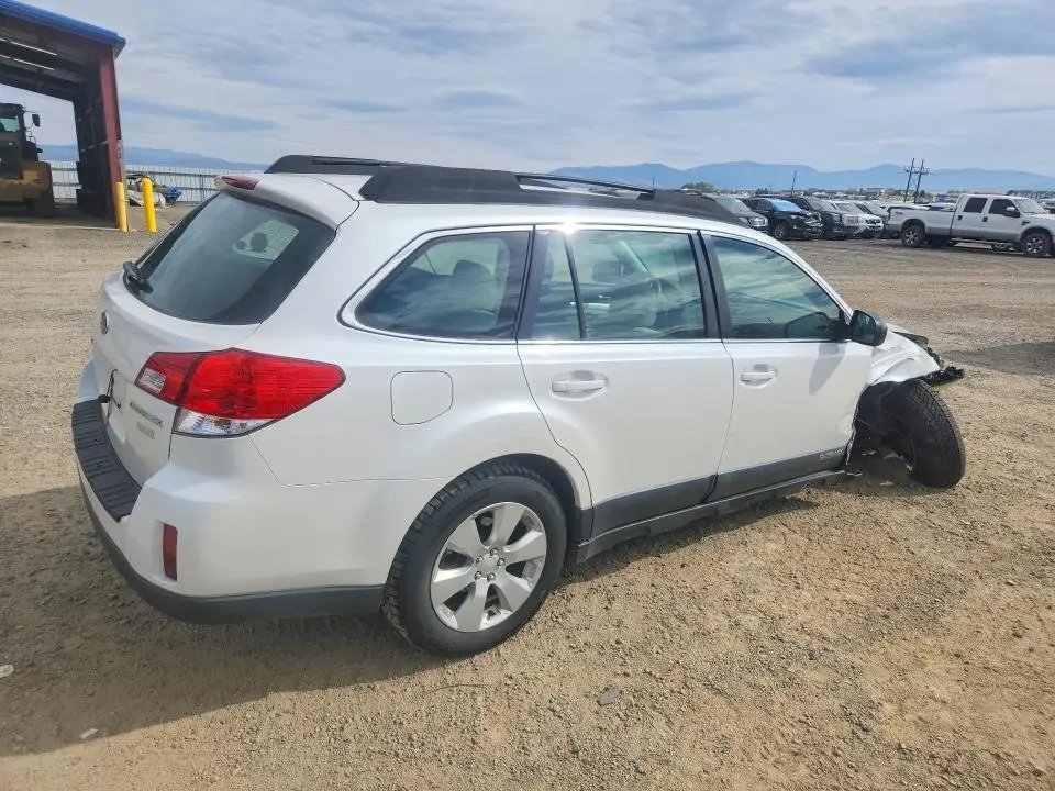 2013 SUBARU OUTBACK 2.5I  