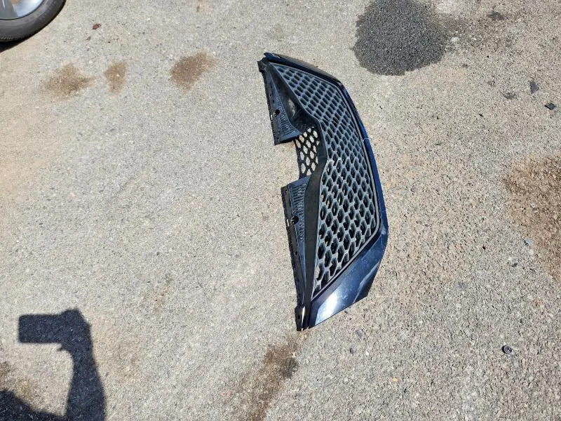 2016 TOYOTA SIENNA SE  