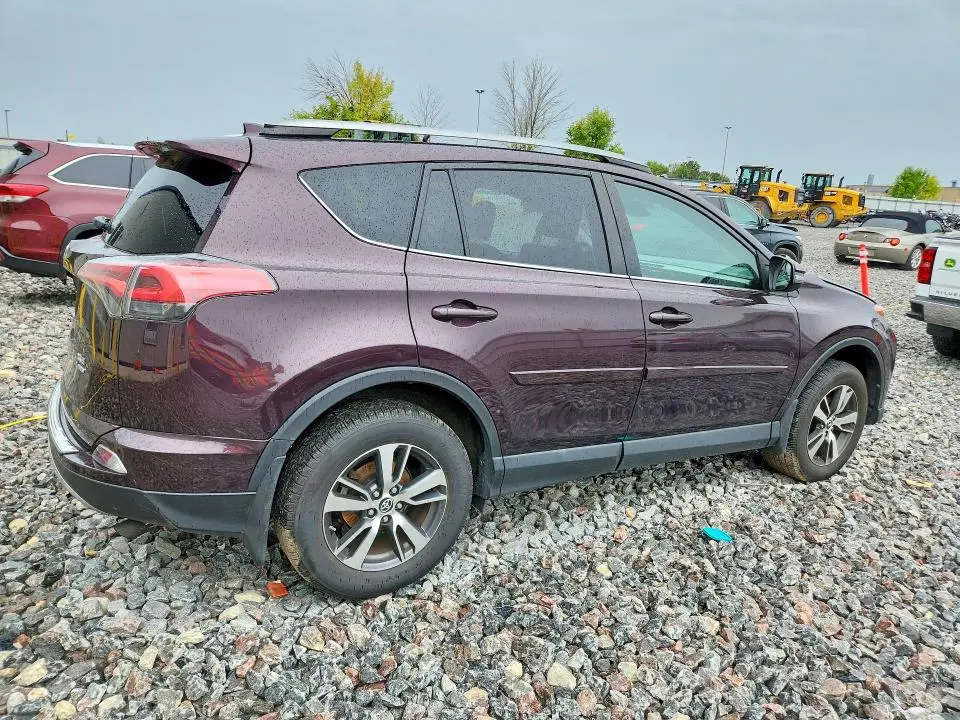 2017 TOYOTA RAV4 XLE  