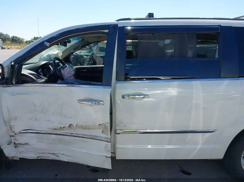 2012 CHRYSLER TOWN & COUNTRY TOURING-L