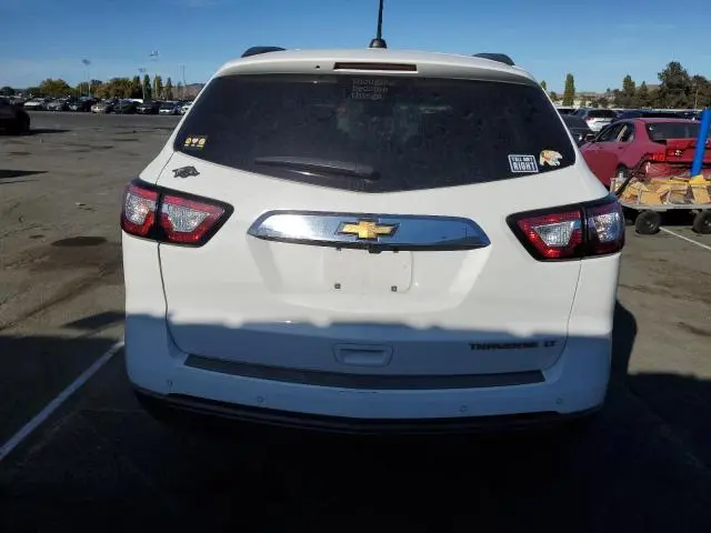 2016 CHEVROLET TRAVERSE LT  