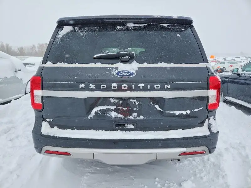 2022 FORD EXPEDITION XLT  
