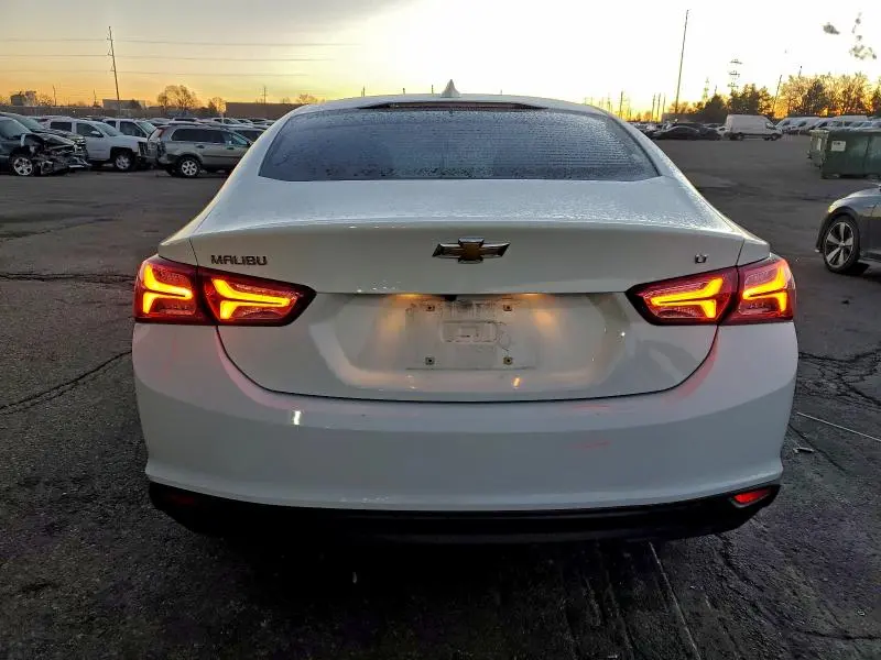 2021 CHEVROLET MALIBU LT  