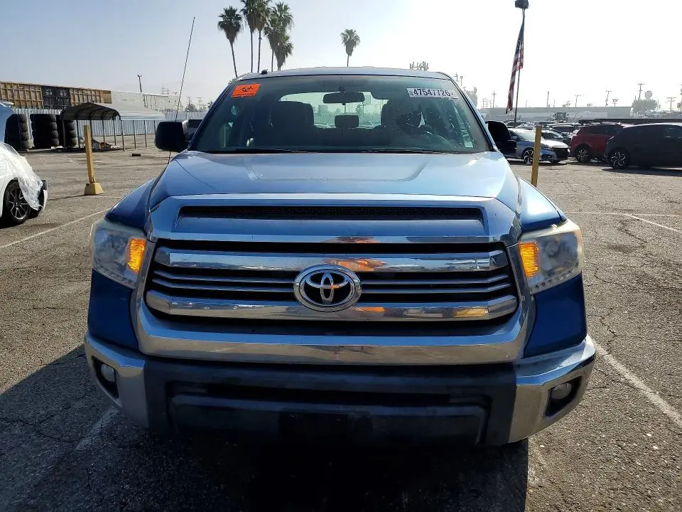 2017 TOYOTA TUNDRA SR5  