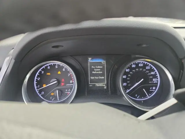 2019 TOYOTA CAMRY SE  