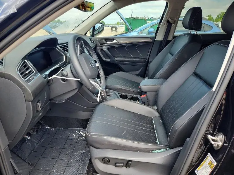 2023 VOLKSWAGEN TIGUAN SE  
