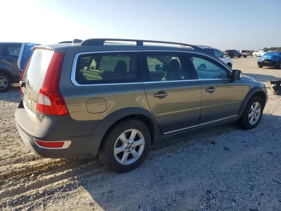 2010 VOLV XC70 3.2   
