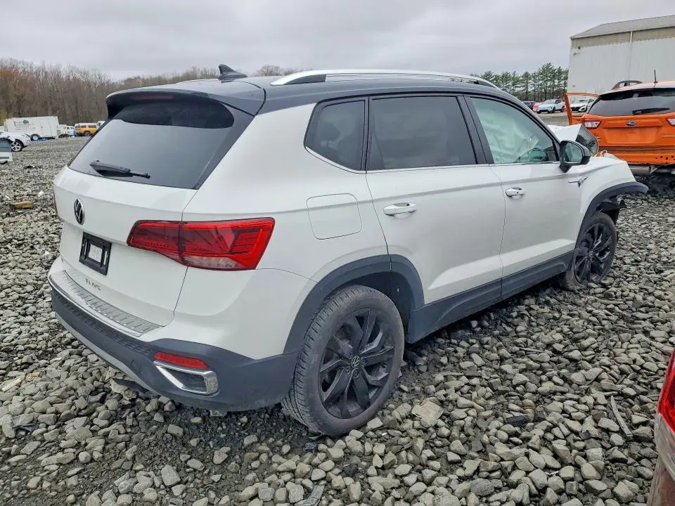 2024 VOLKSWAGEN TAOS SE  