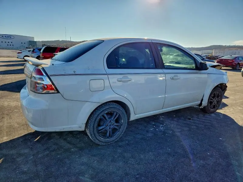 2011 CHEVROLET AVEO LT  