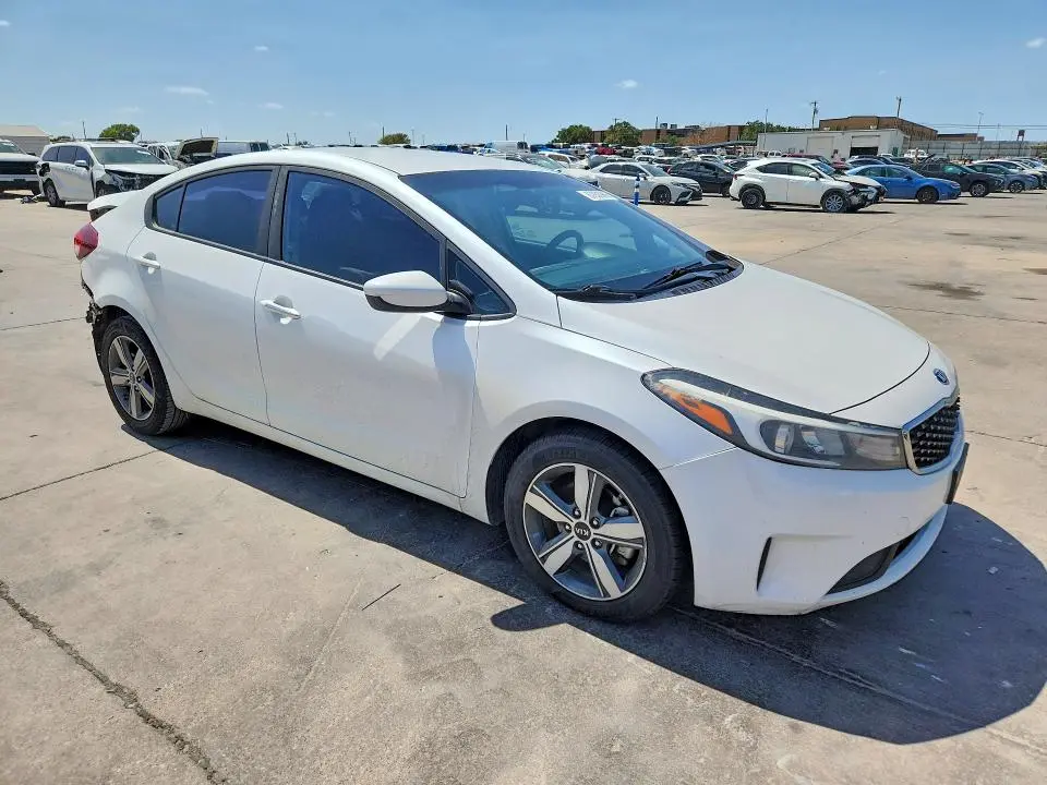 2018 KIA FORTE LX  