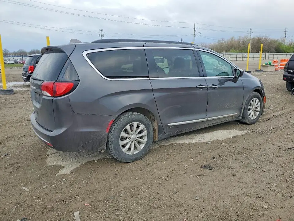2017 CHRYSLER PACIFICA TOURING L  