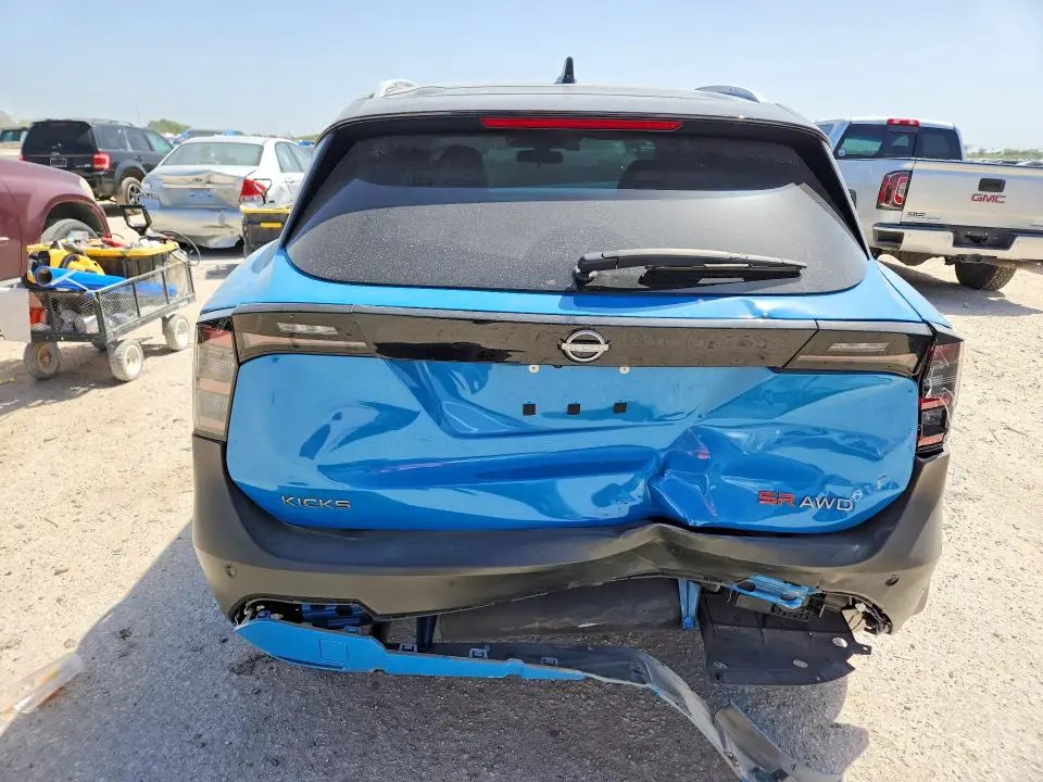 2025 NISSAN KICKS SR  