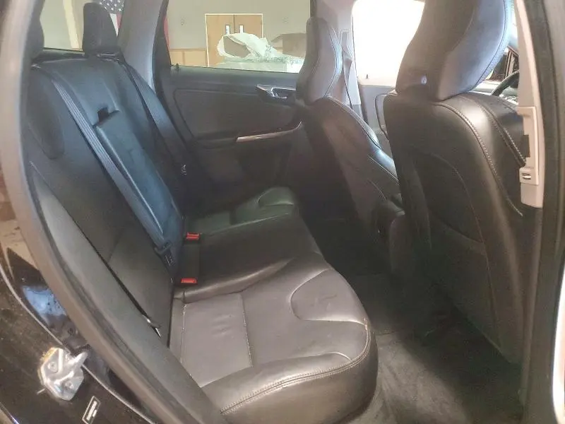 2017 VOLVO XC60 T5 DYNAMIC  