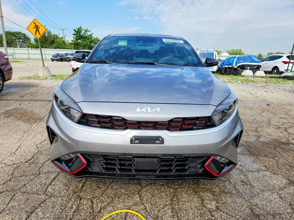 2024 KIA FORTE GT LINE  