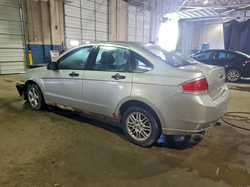 2010 FORD FOCUS SE  