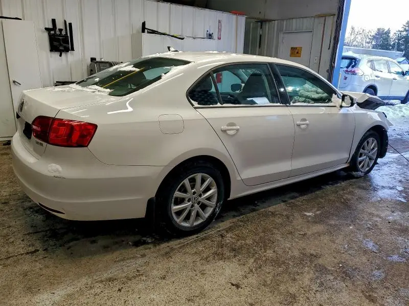 2012 VOLKSWAGEN JETTA SE  