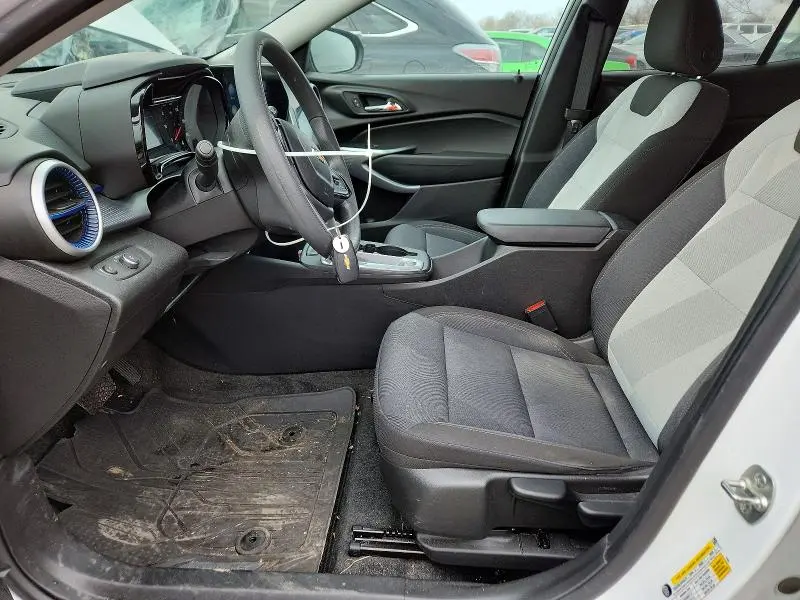 2024 CHEVROLET TRAX LS  