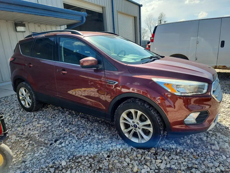 2018 FORD ESCAPE SE  