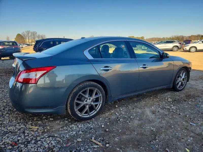 2011 NISSAN MAXIMA S  