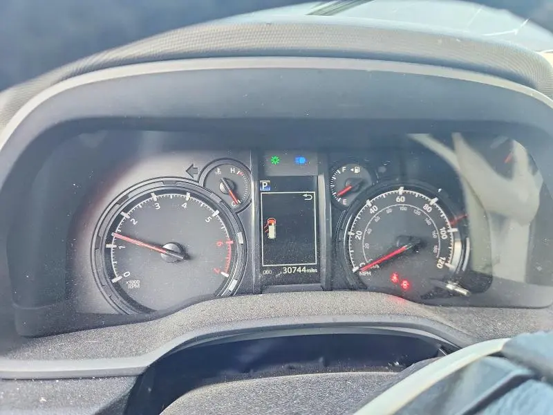 2024 TOYOTA 4RUNNER SR5  