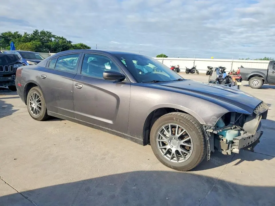 2014 DODGE CHARGER SE  