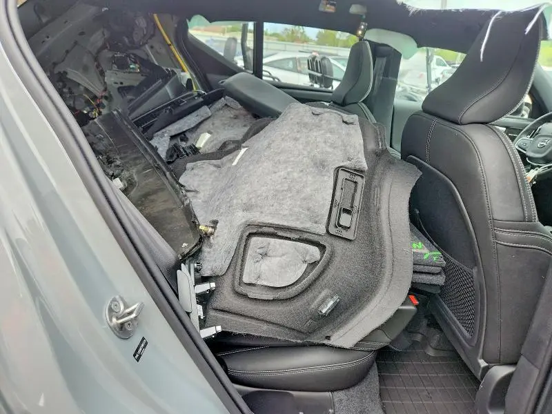 2026 VOLVO XC40 ULTRA  