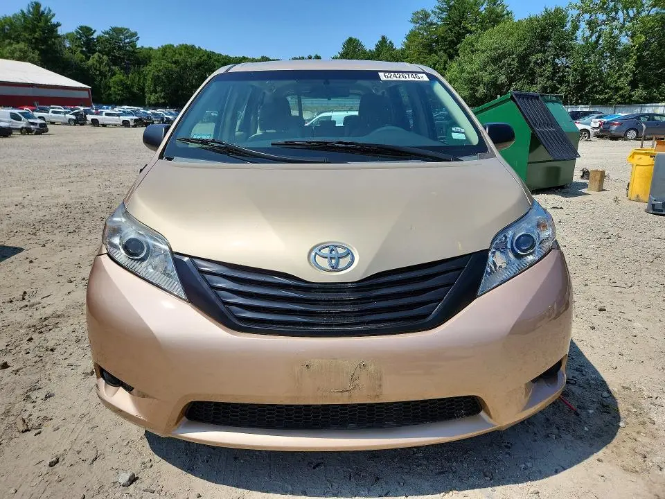 2013 TOYOTA SIENNA L 7-PASSENGER  