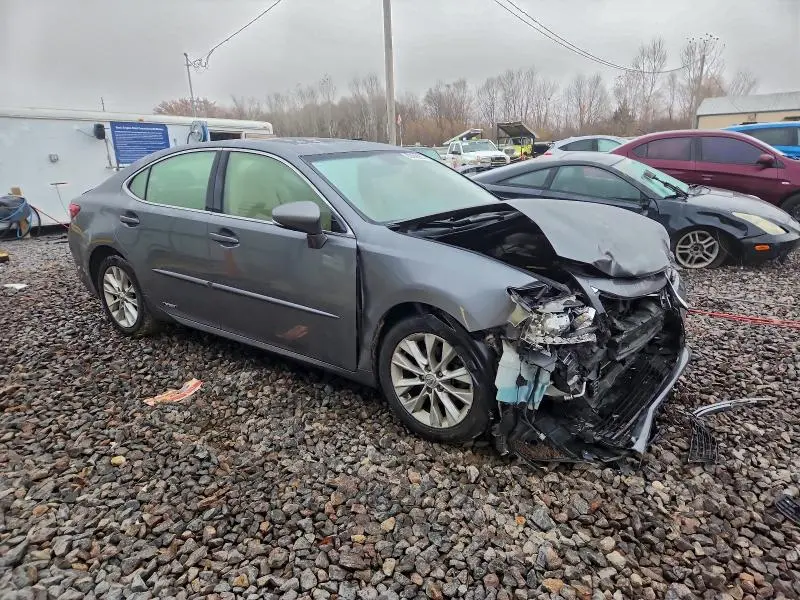 2013 LEXUS ES 300H  