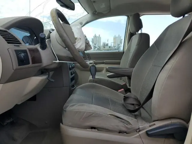 2010 CHRYSLER TOWN & COUNTRY LX  