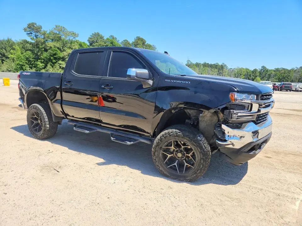 2021 CHEVROLET SILVERADO K1500 LT  