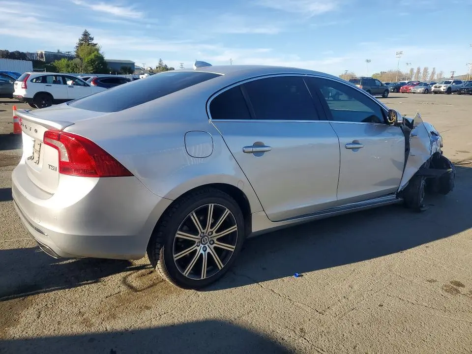 2016 VOLVO S60 PREMIER  